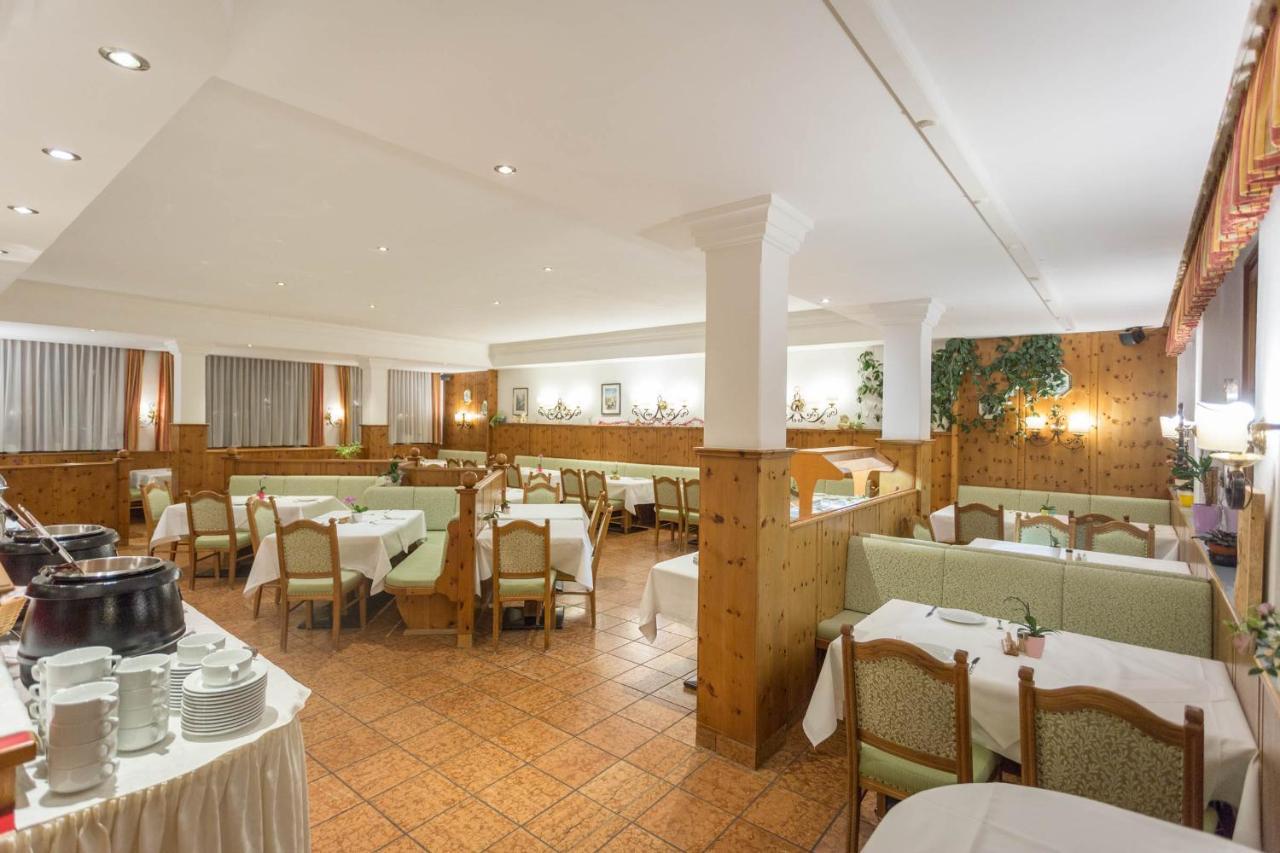 Hotel Neuwirt Mauterndorf  Buitenkant foto