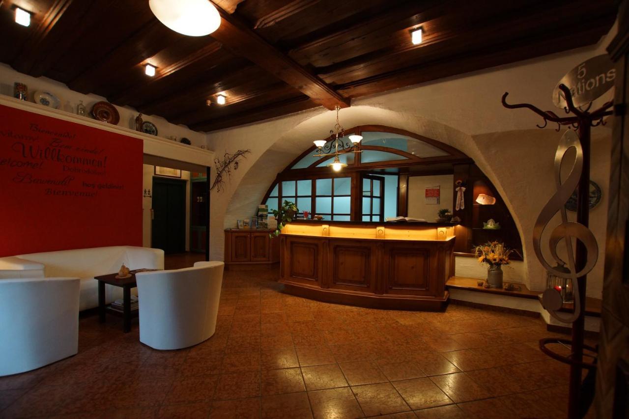 Hotel Neuwirt Mauterndorf  Buitenkant foto