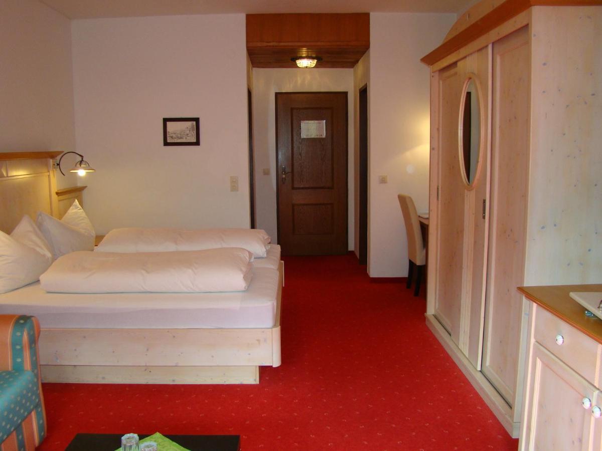 Hotel Neuwirt Mauterndorf  Buitenkant foto
