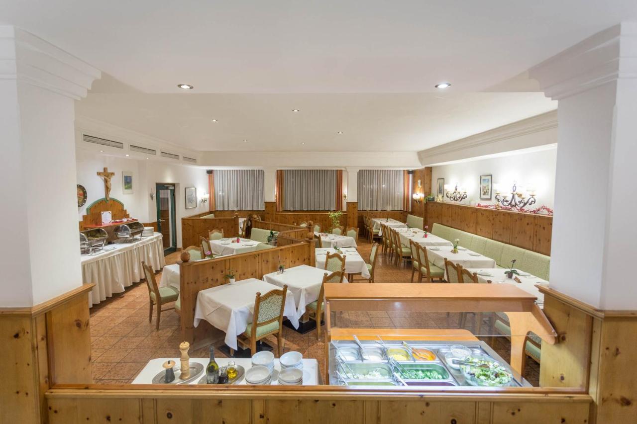 Hotel Neuwirt Mauterndorf  Buitenkant foto