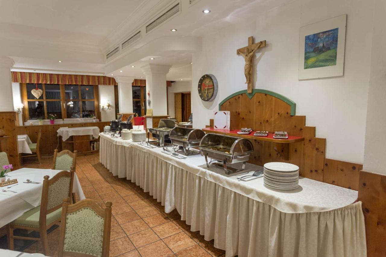 Hotel Neuwirt Mauterndorf  Buitenkant foto
