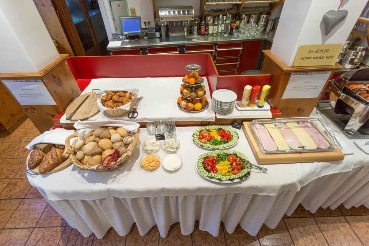 Hotel Neuwirt Mauterndorf  Buitenkant foto
