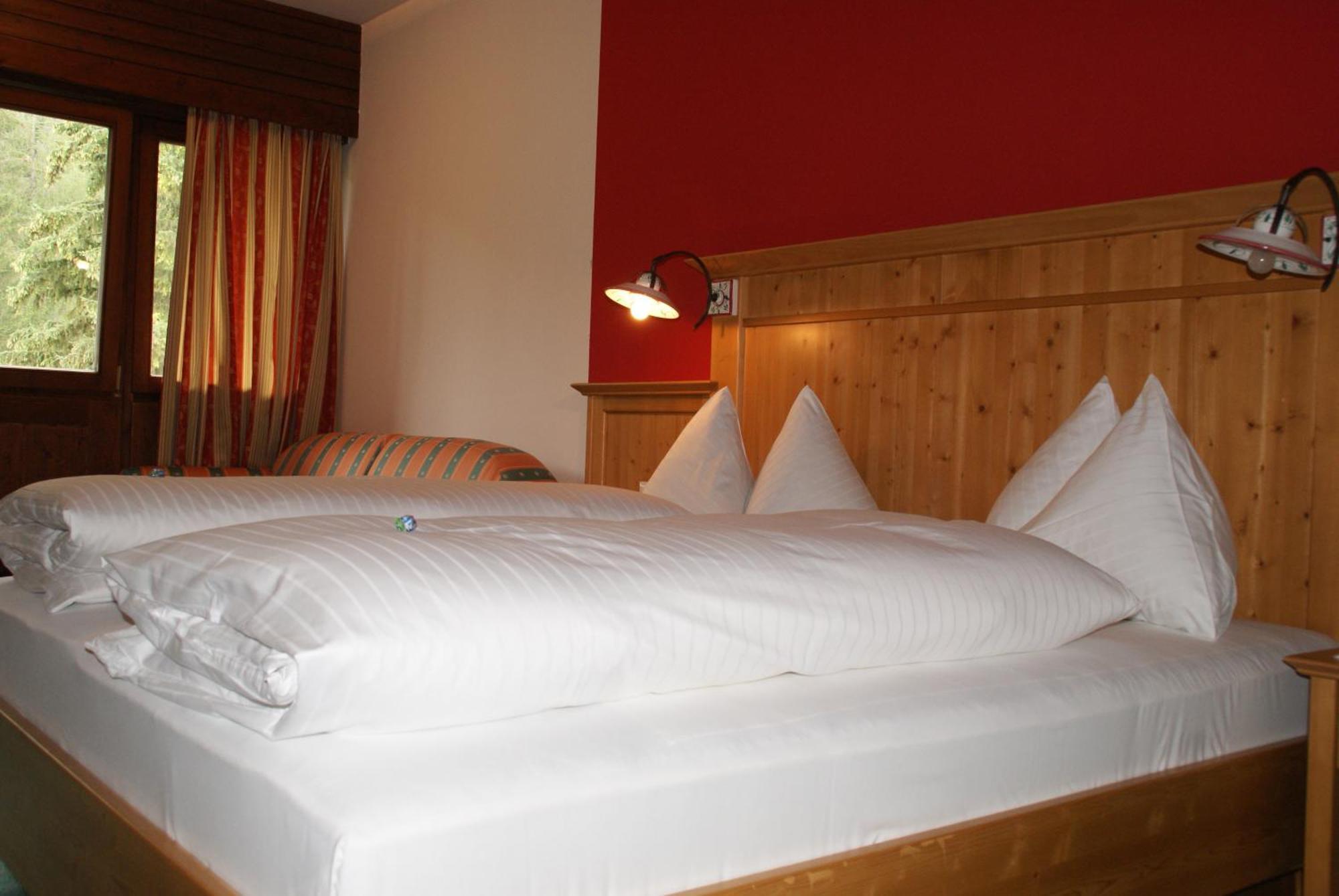 Hotel Neuwirt Mauterndorf  Buitenkant foto
