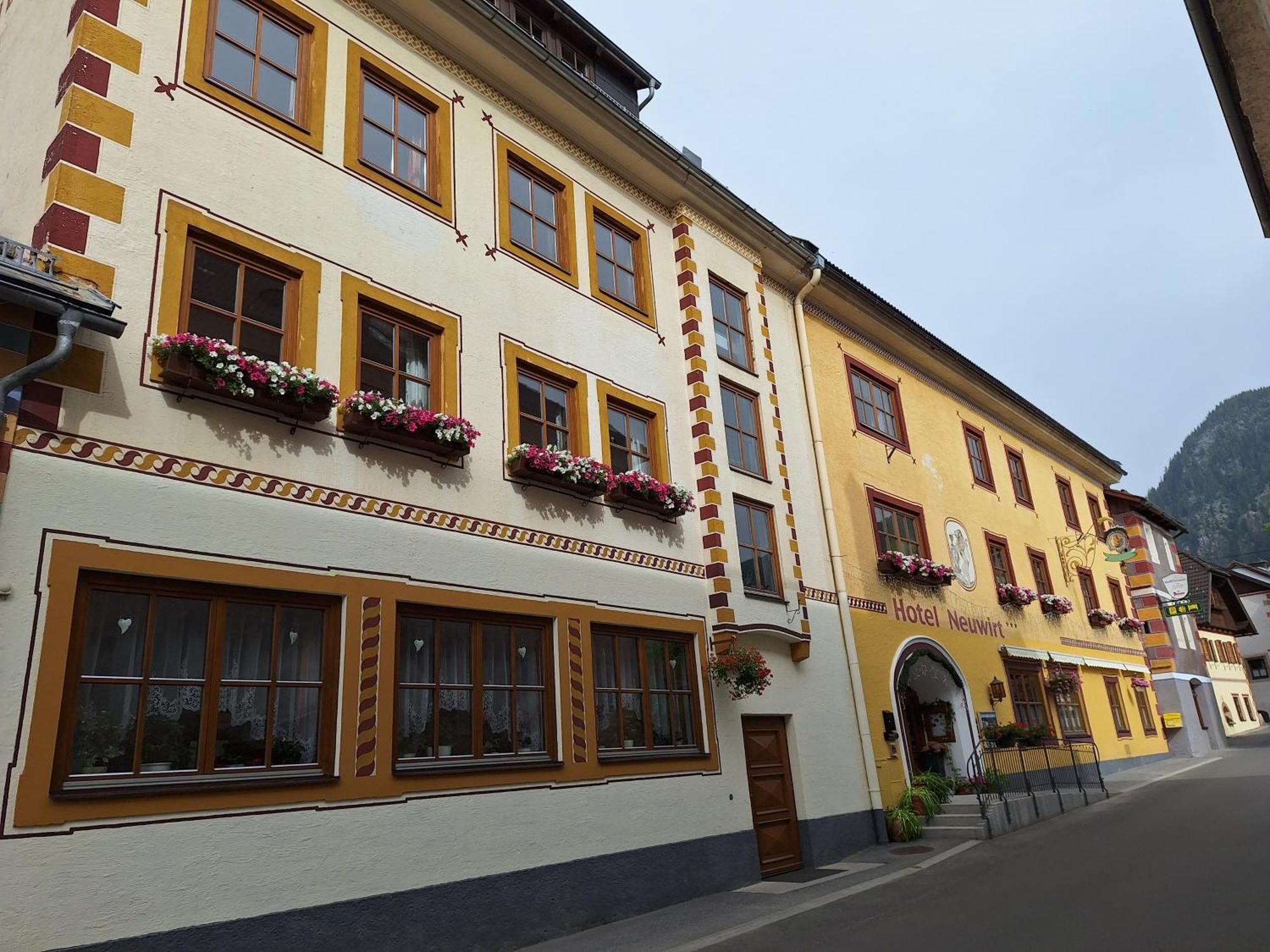 Hotel Neuwirt Mauterndorf  Buitenkant foto